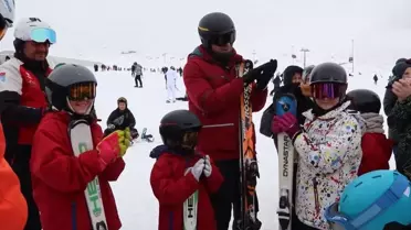 Erciyes Kayak Merkezi'nde Şehit Çocuklarına Özel Kayak Eğitimi