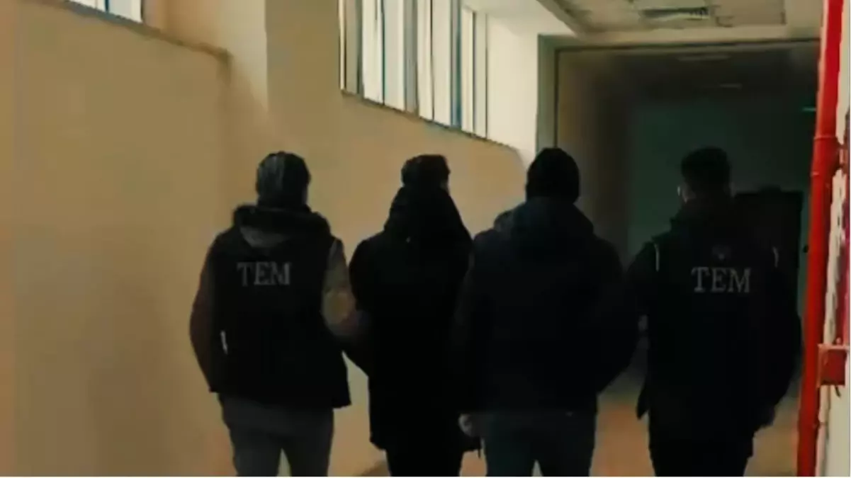 46 İl'de Gerçekleştirilen FETÖ Operasyonlarında 82 Şüpheli Tutuklandı