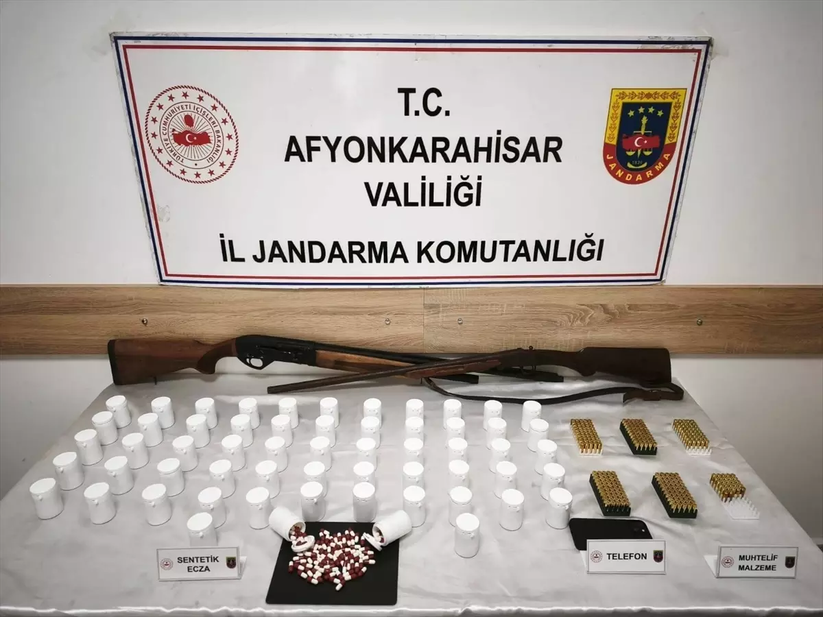 Afyonkarahisar’da 3.300’ün Üzerinde Uyuşturucu Hap Ele Geçirildi, Şüpheli Tutuklandı