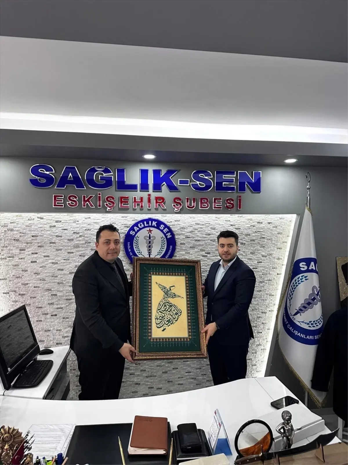 AK Parti Eskişehir Gençlik Kolları, Sağlık‑Sen Şubesini Ziyaret Etti