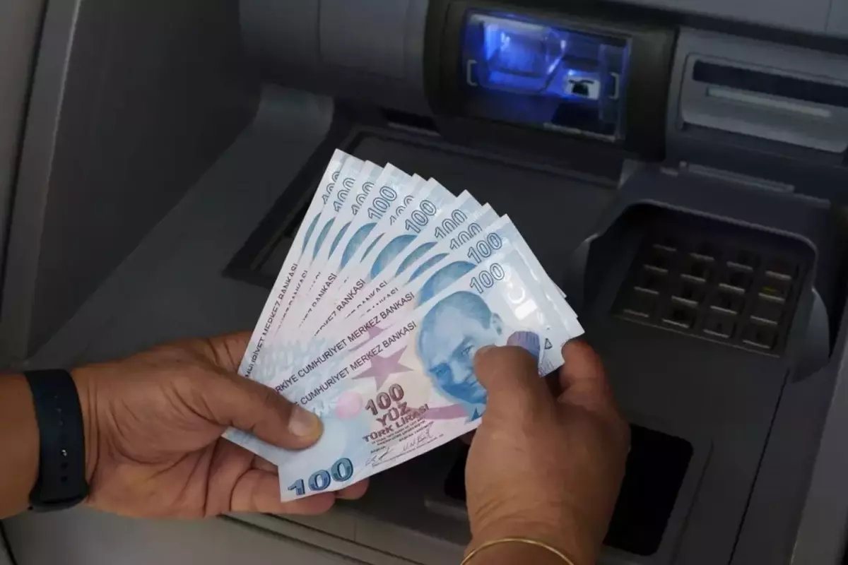 ATM Limitleri Yenilendi: Çekim ve Yatırma Üst Sınırları Artık 60 Bin - 185 Bin TL Arasında