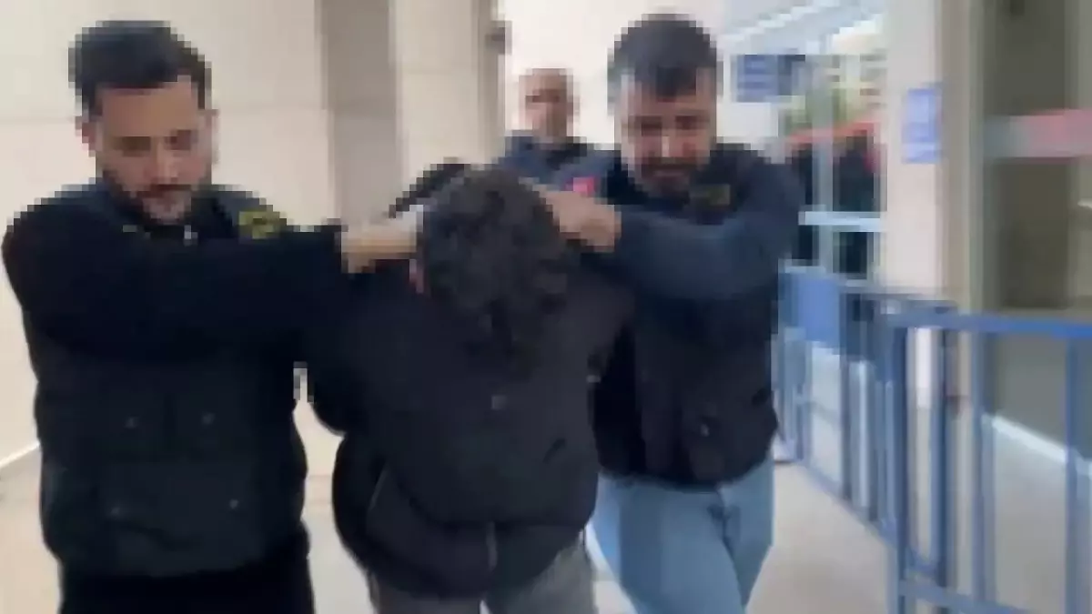 Fatih’te Hanutçu, Çinli Turiste Fiziksel Şiddet Uyguladı