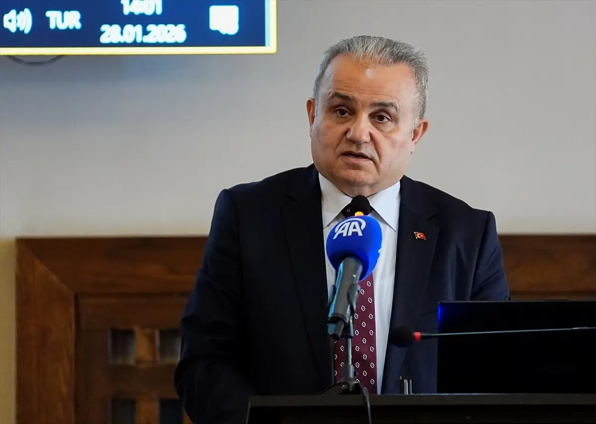 İstanbul Üniversitesi Misak-ı Milli Sempozyumu katılımcıları