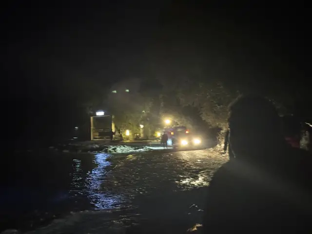 Sel sonrası Datça’da kurtarma ekipleri