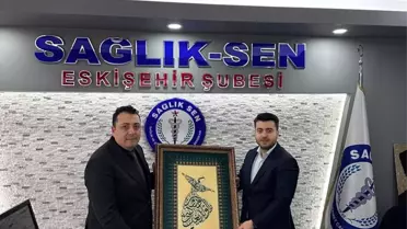 AK Parti Eskişehir Gençlik Kolları, Sağlık‑Sen Şubesini Ziyaret Etti