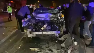 Çorum'da Kırmızı Işıkta Çekiciye Çarpan Araçta Sürücü Yaralandı