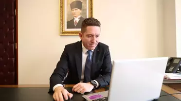 Edirne Valiliği Müdürü Karataş, AA’nın “Yılın Kareleri” Fotoğraf Yarışmasında Oy Kullandı