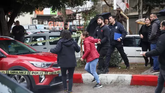Antalya'da Otomobil Kazasında Ölen Habip Topçu'ya Eşi Gözyaşlarıyla Veda Etti