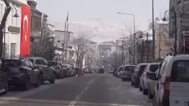 Kars’ta Termometreler -20°C’yi Gösterdi: Kırağı ve Soğuk Etkileri