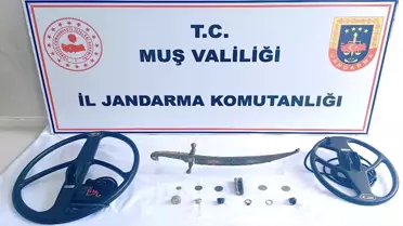 Muş'ta Jandarma, Osmanlı Dönemine Ait Tarihi Eserleri Ele Geçirdi
