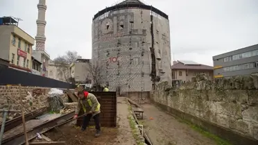Makedon Kulesi'nin yenilenmiş cephesi
