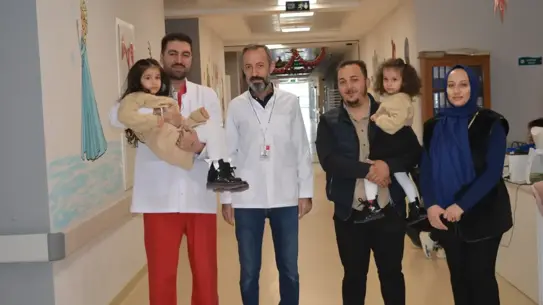 8 Mıknatıslı Boncuk Yutan 4 Yaşındaki Çocuk Başarıyla Ameliyat Edildi