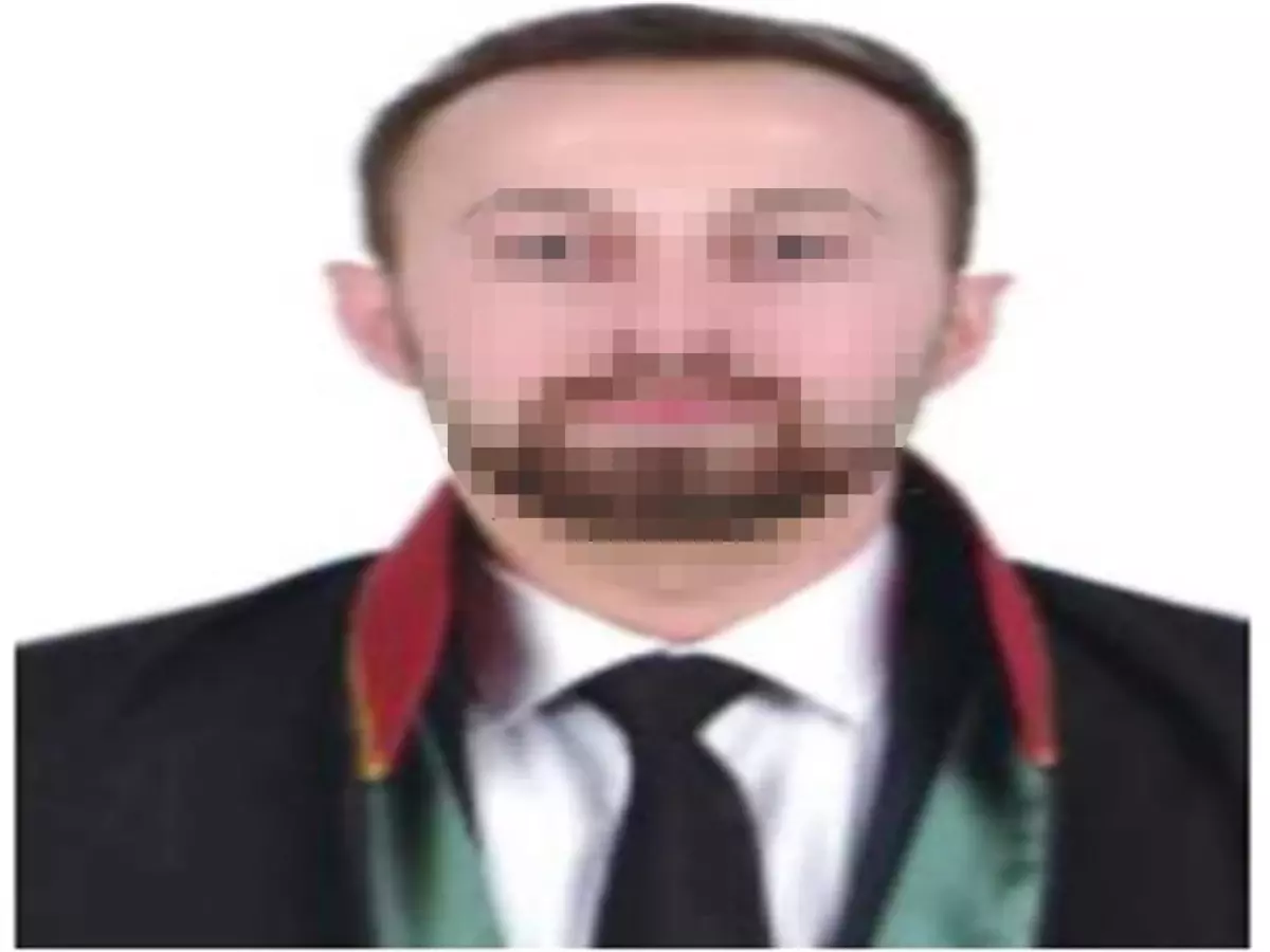 Konya’da Avukat ve Arkadaşı 1 Kilo Esrarla Tutuklandı