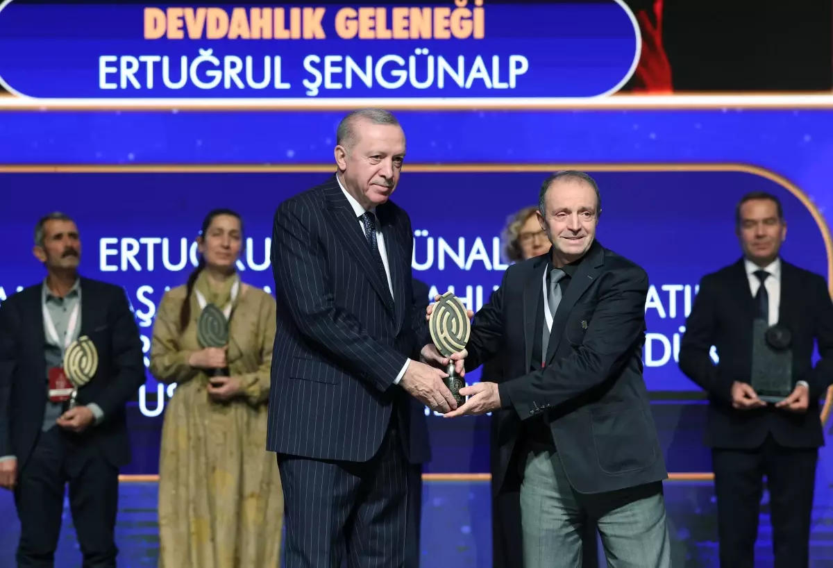 Ertuğrul Şengünalp: 680 Yıllık Devdahlık Sanatını Koşarak Yaşatan Son Usta