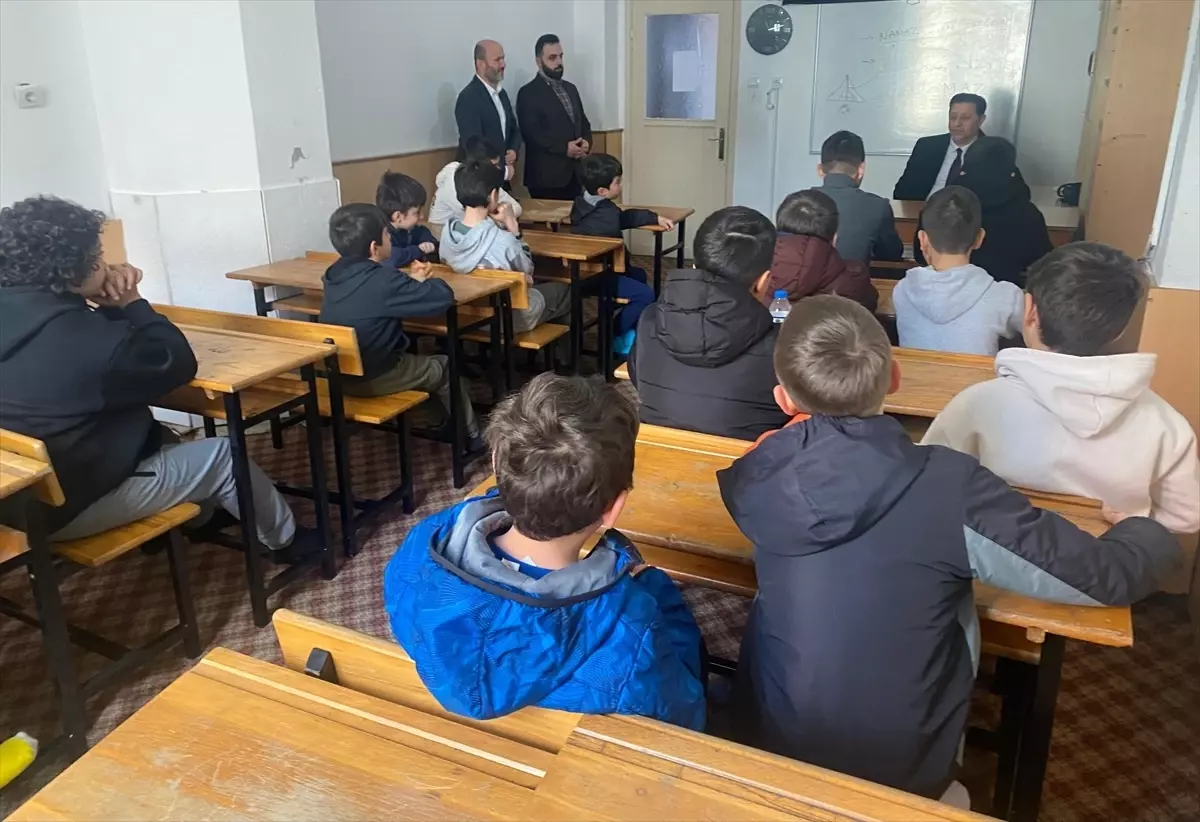 Güce'de KADES Uygulamasıyla Kadınlara Hızlı Destek: Bilgilendirme Etkinliği