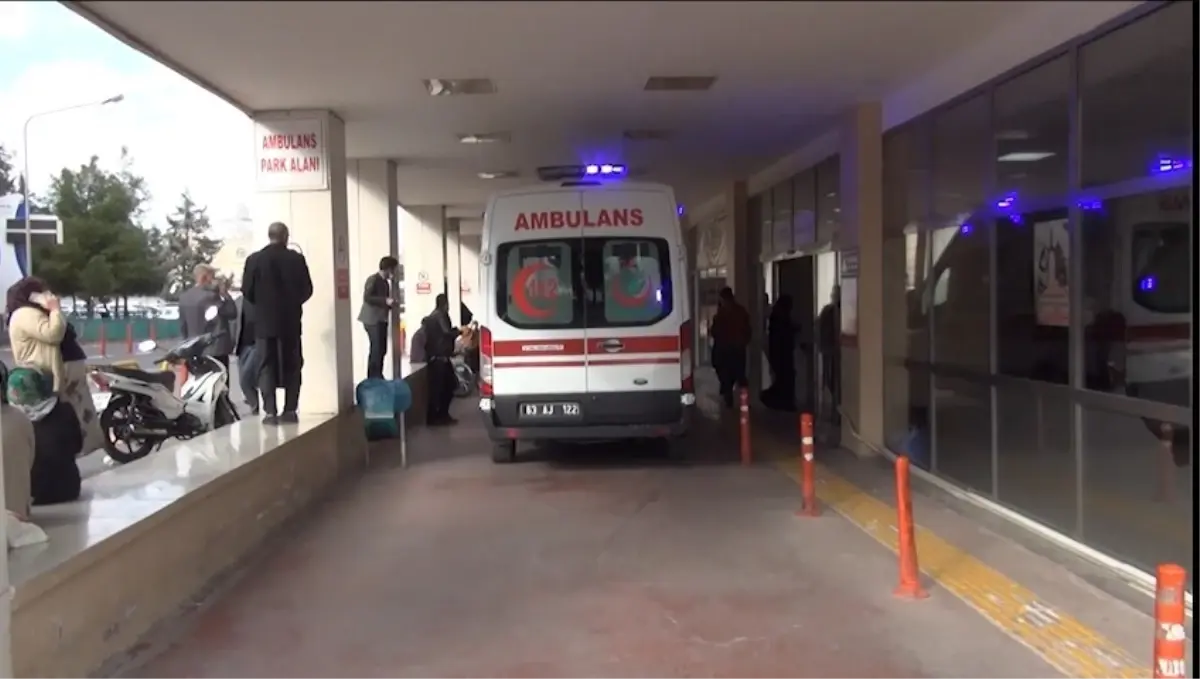 Şanlıurfa’da Minibüs Ağaca Çarptı: 7 Yaralı
