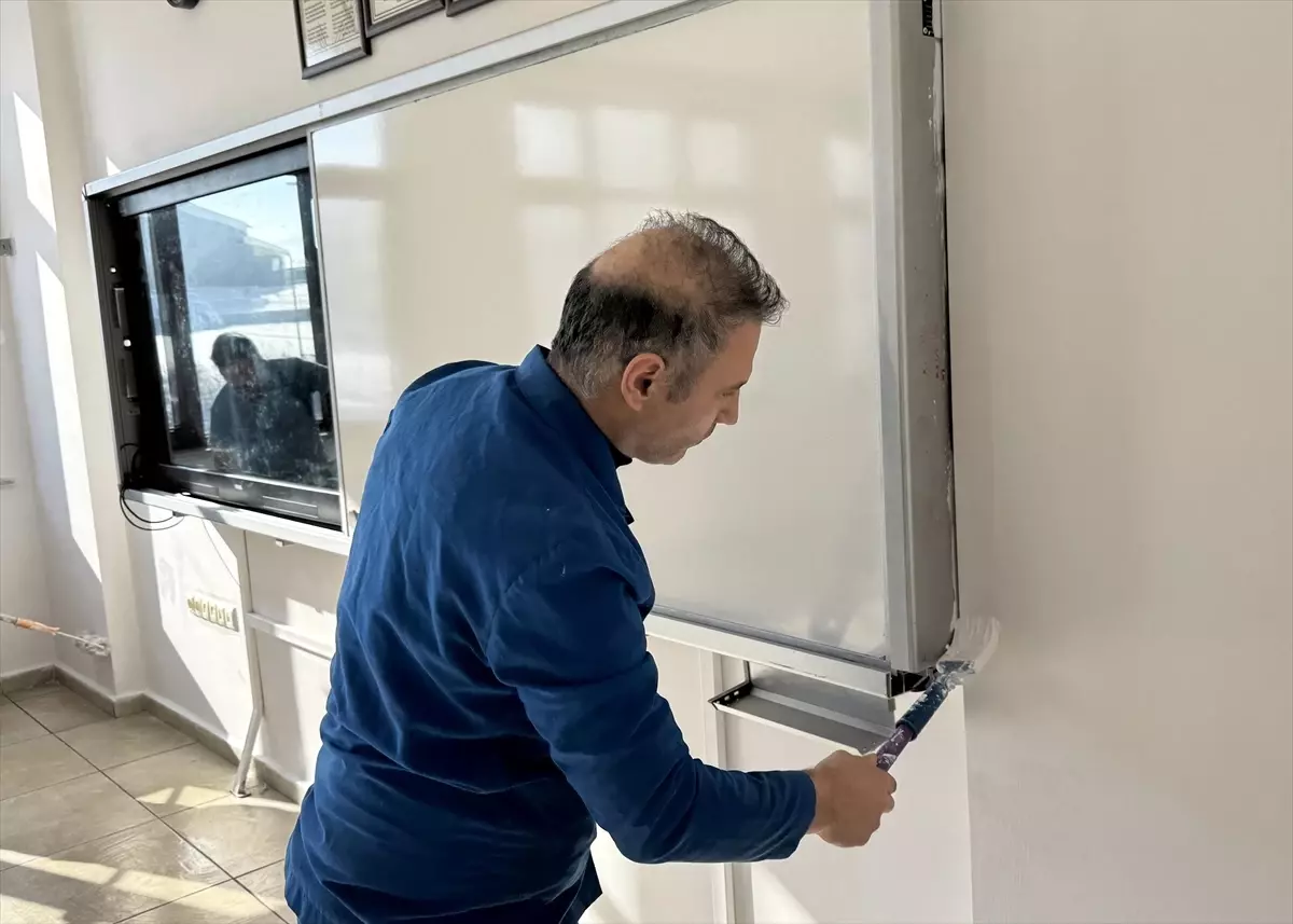 Ardahan Fen Lisesi'nde Tatil Öncesi Hijyenik Bakım Çalışmaları