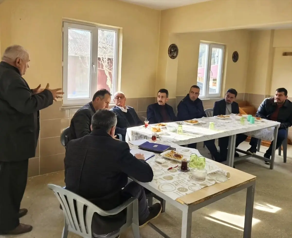 Kaymakam Ünal, Köylerde Vatandaşlarla Buluştu ve Talepleri Dinledi