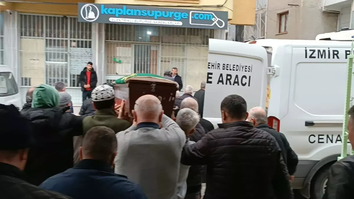 Buca'da Apartman Yangını: 11 Yaşındaki Down Sendromlu Çocuk Hayatını Yitirdi