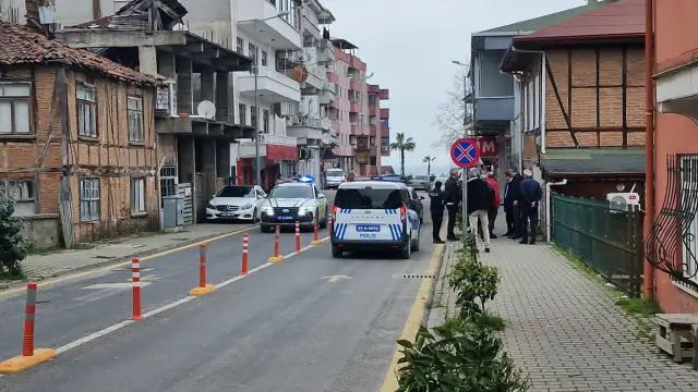 Polis ekipleri olay yerinde