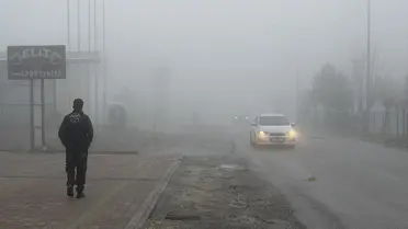 Kahta’da Yoğun Sis Görüşü Azaltarak Trafiği Yavaşlattı