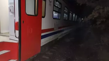 Balıkesir'de raydan çıkan tren