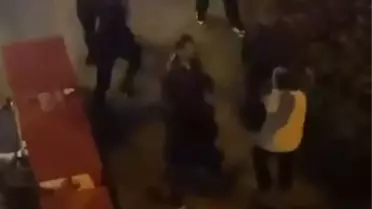 Başakşehir'de Trafik Kazası Sonrası Sopalı Kavga: Polis Uyarı Ateşi Açtı