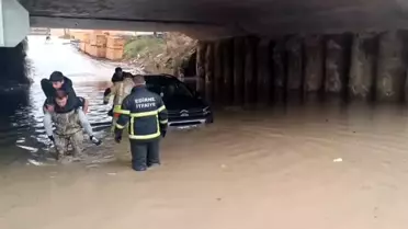 Edirne'de Şiddetli Yağış Sonrası Sel Felaketi: 3 Kişi Kurtarıldı