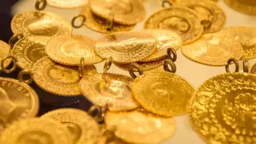 Düğünlerde Çeyrek Altın Fiyatı 13.070 TL’ye Çıktı: Rekor Seviyeye Ulaştı