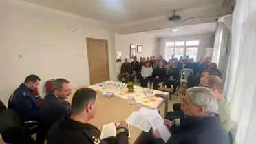Pınarhisar’da Muhtarlar Toplantısı Değerlendirildi: Kaymakamlık Liderliğinde Hizmet ve Proje Gözden Geçirildi