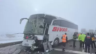 Sivas'ta Yoğun Sis, Zincirleme Trafik Kazasına Yol Açtı