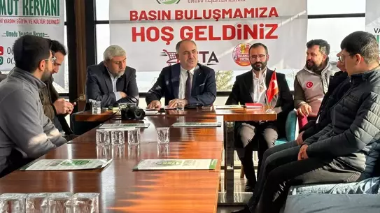 Umut Kervanı yardım paketleri