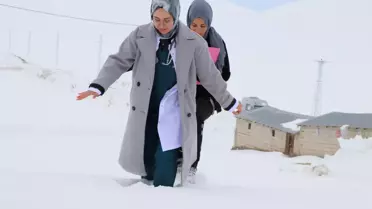 Karla Mücadele Eden Sağlık Ekibi Çaldıran’da Evde Hizmet Sunuyor