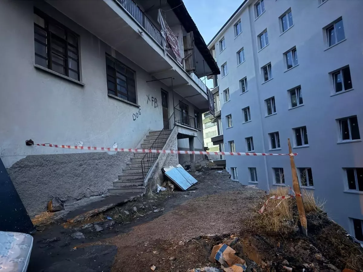 Altındağ’da Temeli Zayıf Bina Boşaltıldı, Güvenlik Önlemleri Alındı