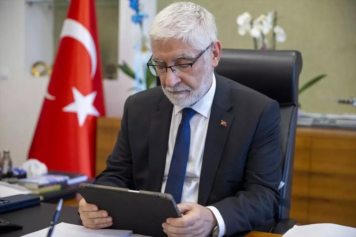 BAİBÜ Rektörü Prof. Dr. Faruk Yiğit Yılın Kareleri Oylamasında Değerlendirme Yaptı