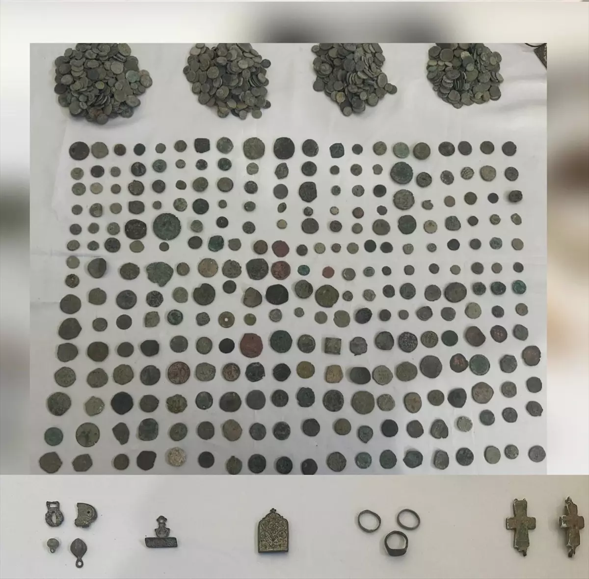 Jandarma, Lapseki'de 1.288 Tarihi Sikkeyi Ele Geçirdi