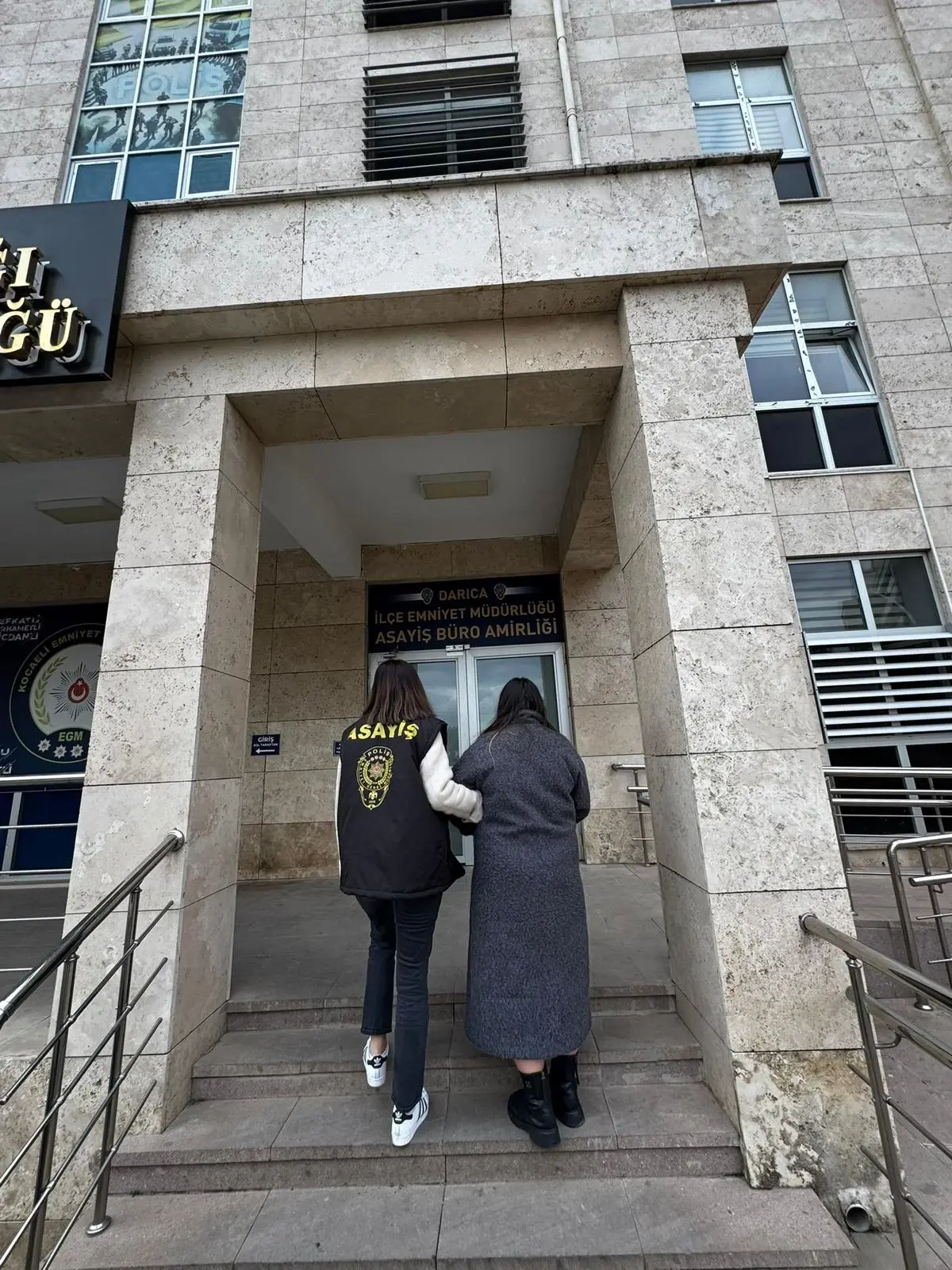 Darıca’da Bıçaklı Saldırıyla 20 Bin TL Gasbet İddiası: N.K. Tutuklandı