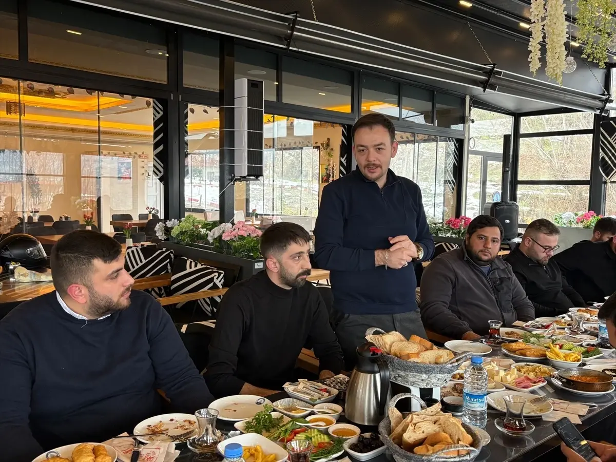 Suşehri Belediye Başkanı Kayaoğlu, İstanbul Gençleriyle İstihdam Projelerini Tanıttı
