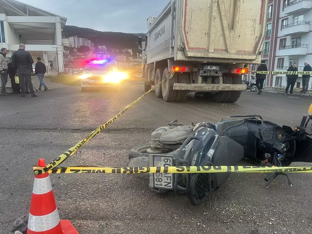 Niksar yolu üzerinde motosiklet kazası