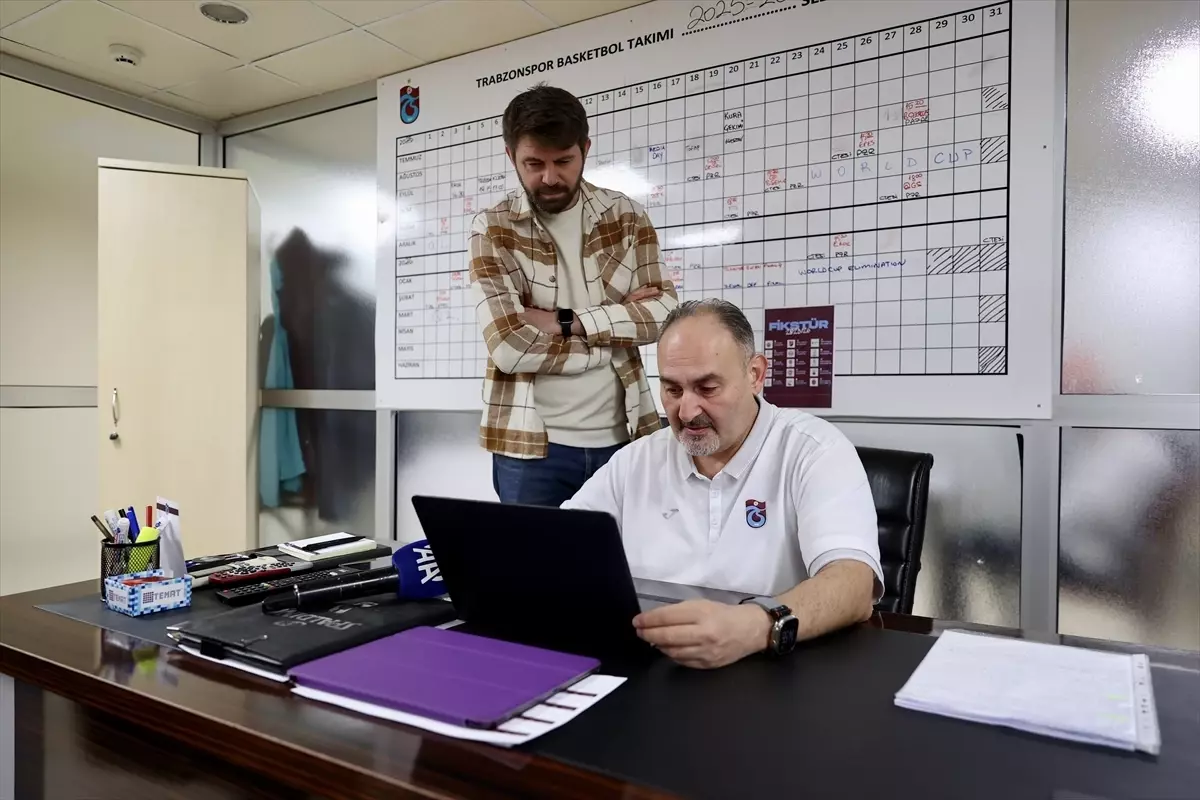 Selçuk Ernak, AA’nın “Yılın Kareleri” Oylamasında Öne Çıkıyor