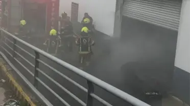 Balıkesir Karesi'de Alışveriş Merkezi Bodrum Katında Yangın Söndürüldü