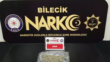 Bilecik’te Araç Bagajında Uyuşturucu ve Silah Ele Geçirildi