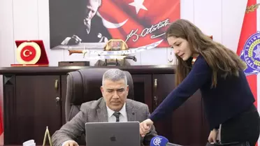 Burdur Emniyet Müdürü Ahmet Kurt, AA’nın ‘Yılın Kareleri’ Oylamasına Katıldı