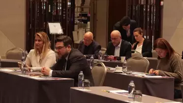 DEİK Başkanı Nail Olpak imza anı
