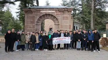 Gezi sırasında tarihi şehir manzarası