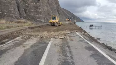 Gaziköy-Uçmakdere yolu heyelan sonrası