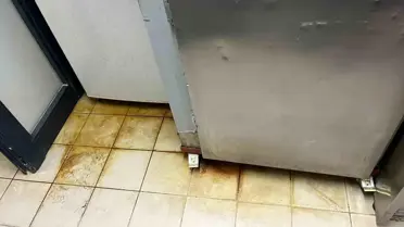 Denetim sırasında hijyen eksikliği tespit edilen fırın içi