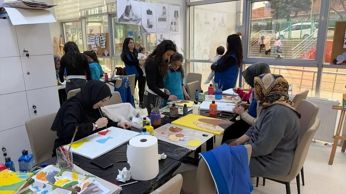 Samsun Alaçam’da Anne ve Kızlar İçin Renkli Boyama Atölyesi Gerçekleşti