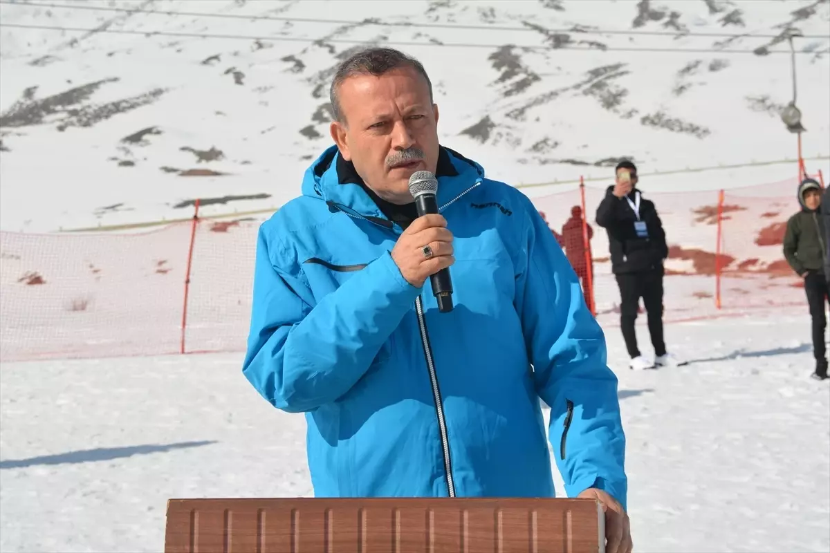 Bitlis'te 5. Kar Festivali: Kayak Gösterileri ve Turizme Canlı Katkı