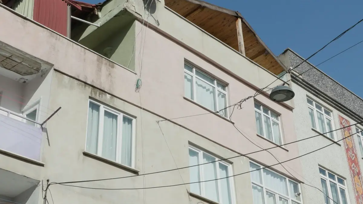 Esenler’de Uzun Süreli Gürültü ve Sıvı Sızıntısı Komşuları Zor Duruma Sokuyor